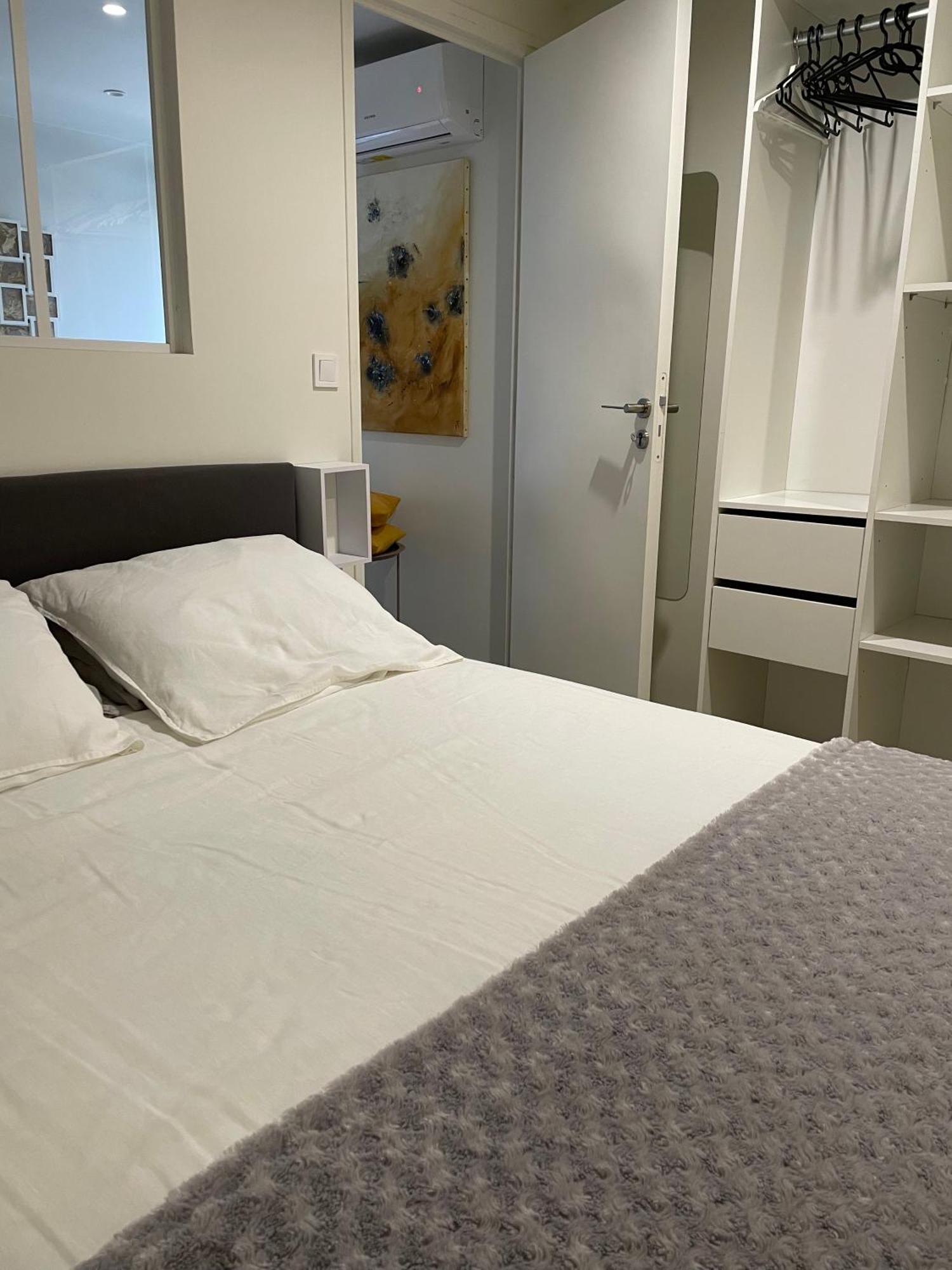 Bed and Breakfast Essen'Ciel Нім Екстер'єр фото